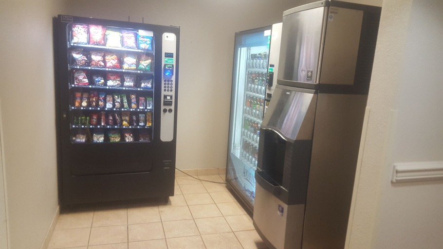 Food & Drinks 5, Studio 6 Extended Stay - Jacksonville, FL - South, Duval