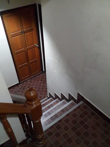 Others 4, White Orchid Inn II, Khlong Toey
