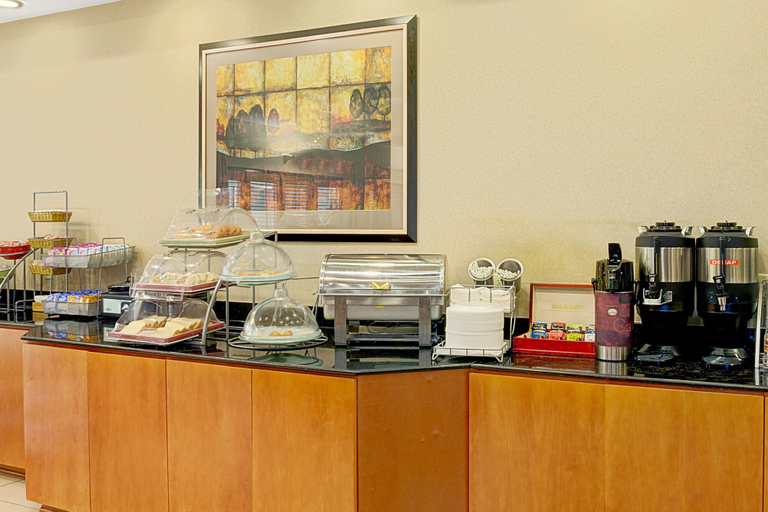 Food & Drinks 5, Wingate by Wyndham Atlanta Airport Fairburn, Fulton