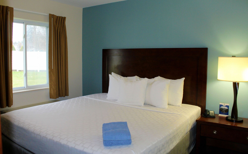 Bedroom 3, The Canyon Motel, Tioga