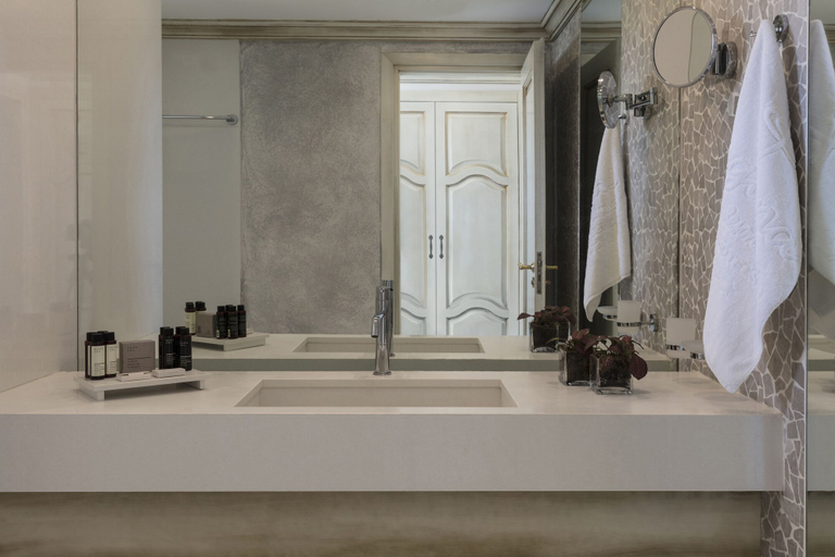 Bathroom 4, Mitsis Selection Laguna, Crete