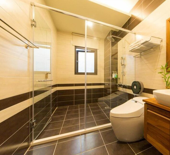 Bathroom 3, Canova, Hualien