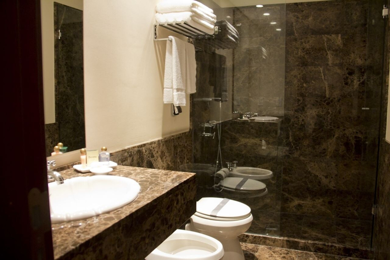 Bathroom 5, Barradas Parque Hotel & Spa, n.a351