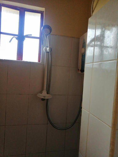 Bathroom 5, Inn Maugay Bed and Bath, Sagada