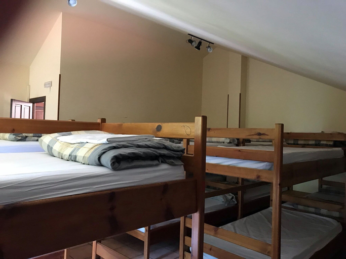 Bedroom 3, Albergue Los Nuberos - Hostel, Cantabria