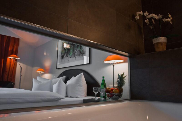 Bedroom 2, Hotel Lechnerhof, München