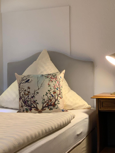 Bedroom 3, Hotel Alt-Lennep, Remscheid
