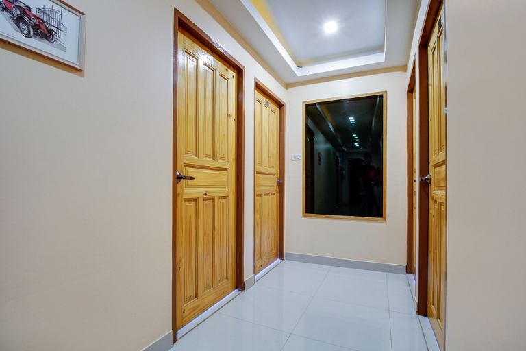 Others 5, Phratamnak Hill Guest House, Pattaya