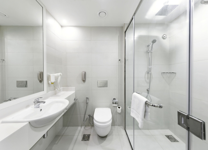 Bathroom 5, Citymax Hotel Ras Al Khaimah, Ras Al Khaimah