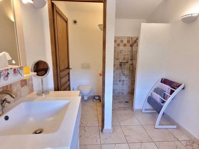Bathroom 5, L'escale Provencale, Var