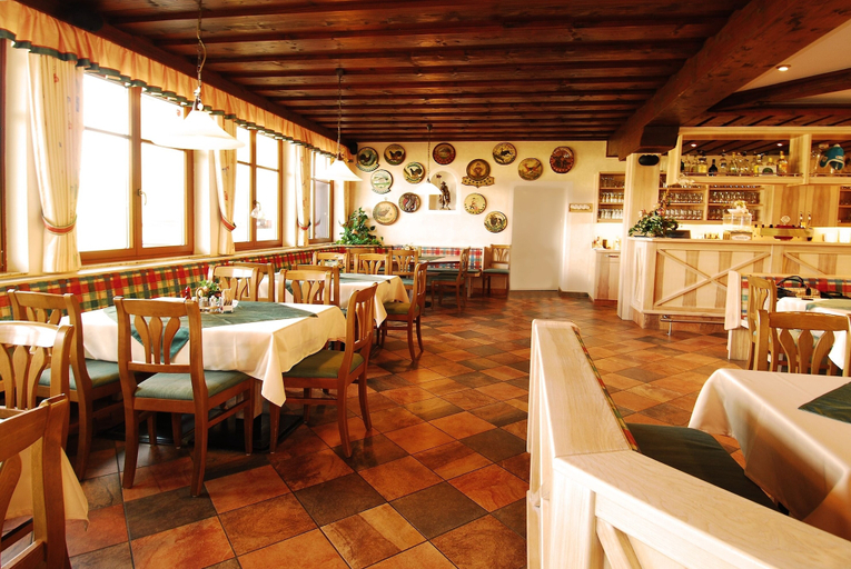 Food & Drinks 5, Gasthaus Landhotel Traunstein, Hallein