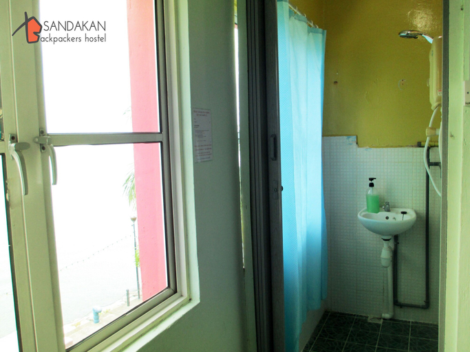 Bathroom 5, Sandakan Backpackers Hostel, Sandakan