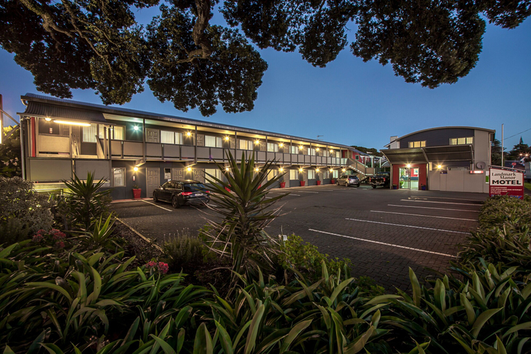Exterior & Views 2, Landmark Manor Motel, New Plymouth
