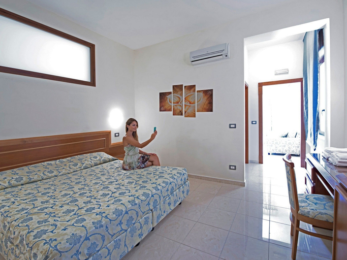 Bedroom 4, Albergo Terme Forlenza, Salerno