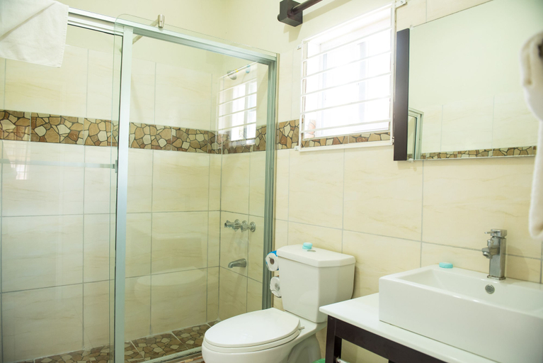 Bathroom, Hunny Bay Resort