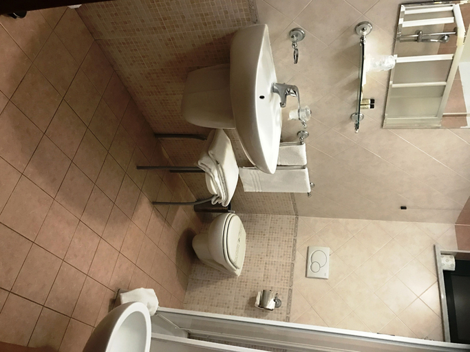 Bathroom 5, Hotel Rigolfo, Torino
