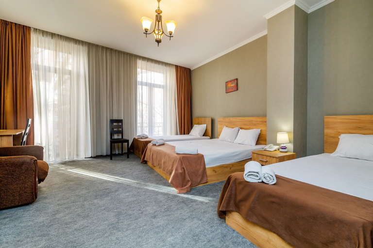 Bedroom 3, Hotel Marlyn, Tbilisi