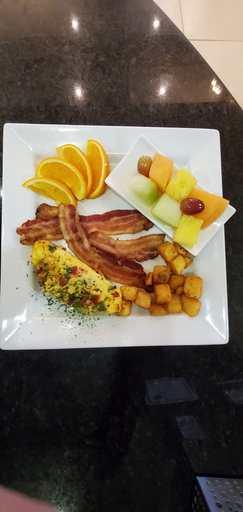 Food & Drinks 5, Best Western Plus Fox Creek, Division No. 18