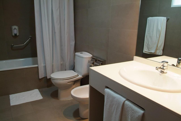 Bathroom 4, Hotel Benetússer, Valencia