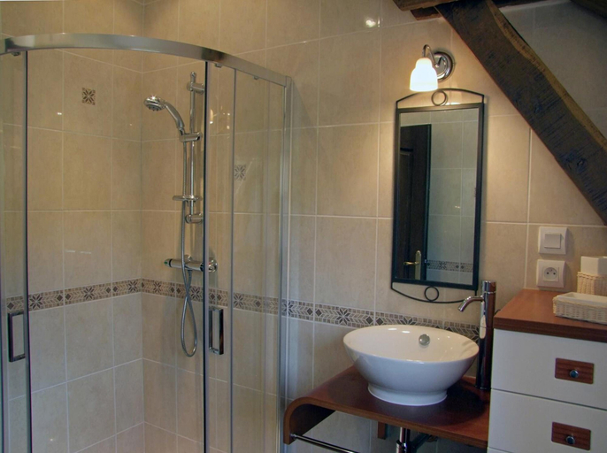 Bathroom 5, Chambres d Hotes du Moulin de Lachaux, Puy-de-Dôme