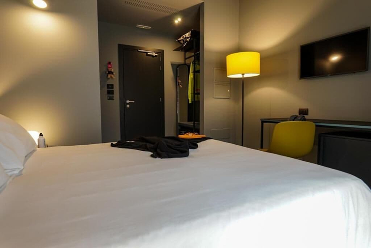 Bedroom 2, Arryvo, Lecce