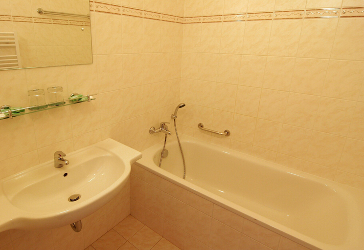Bathroom 4, Rezidence Emmy, Praha 4