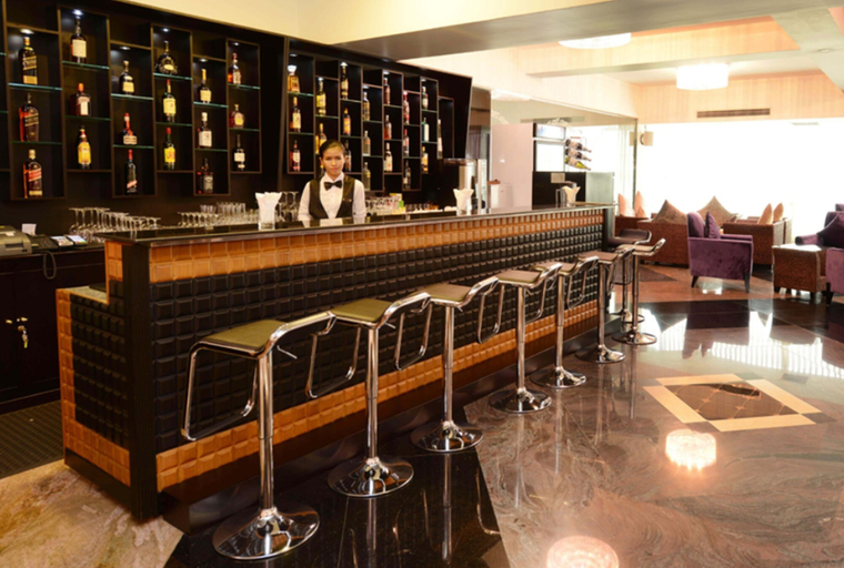 Food & Drinks 5, Taw Win Garden Hotel, Yangon