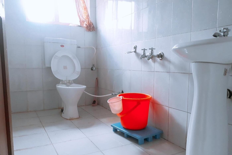 Bathroom 5, Zebrina Guest House, Ehlanzeni