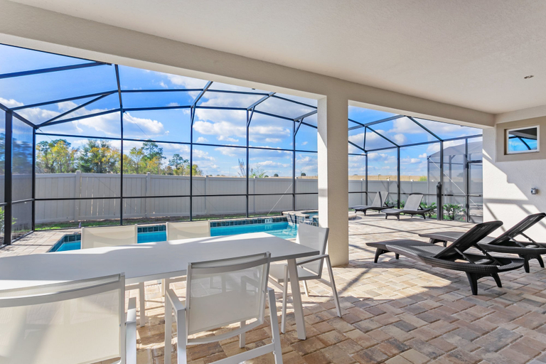 Sport & Beauty 5, 9 BD 6.5 BH With Game Room and Pool, Osceola