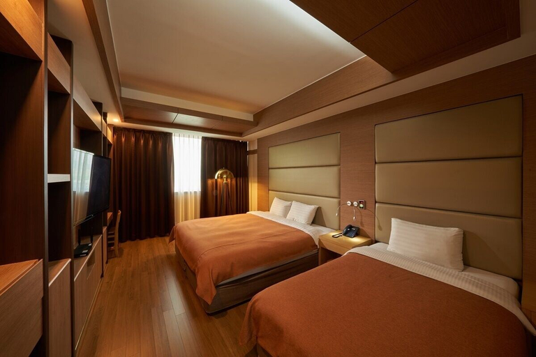 Bedroom 3, Gyeongju GG Tourist Hotel, Gyeongju