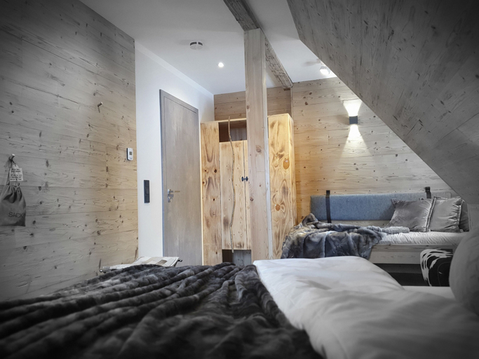 Bedroom 4, WLodgeOne, Goslar