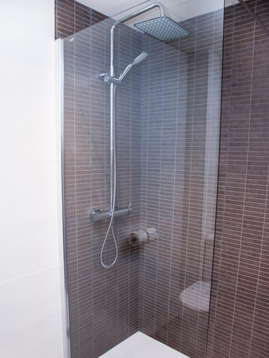 Bathroom 4, Hotel Cadosa, Soria