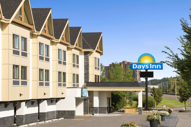 Exterior & Views 2, Days Inn by Wyndham Calgary Northwest, Division No. 6