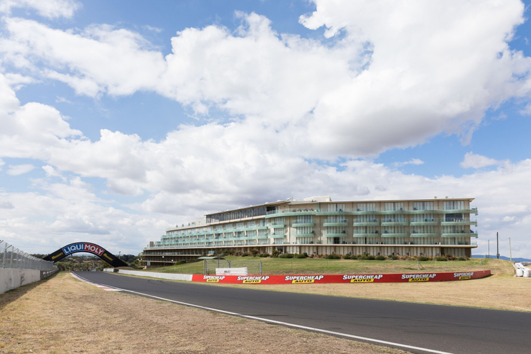 Exterior & Views 2, Rydges Mount Panorama Bathurst, Bathurst Regional - Pt A