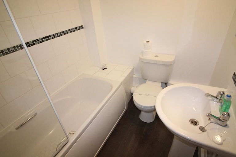 Bathroom 3, 1 Bed Apartment, Leeds