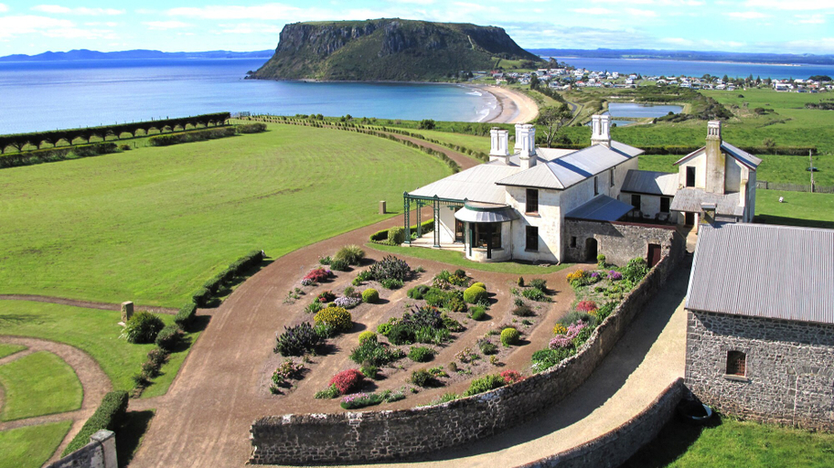 Exterior & Views 2, Hanlon Guest House, Circular Head