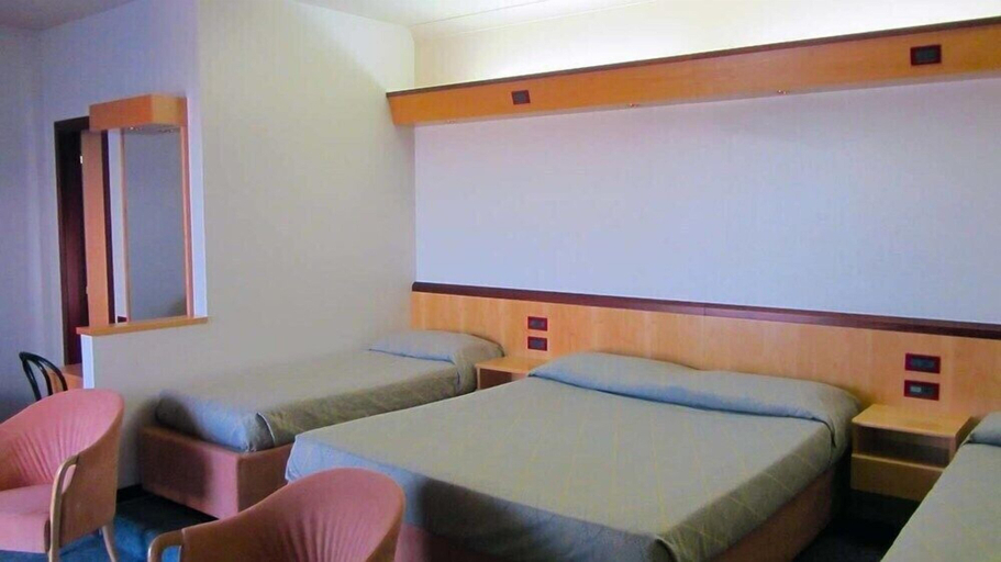 Bedroom 2, Hotel Fiorella, Ancona