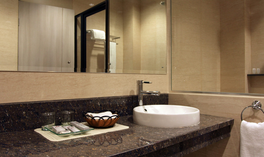 Bathroom 11