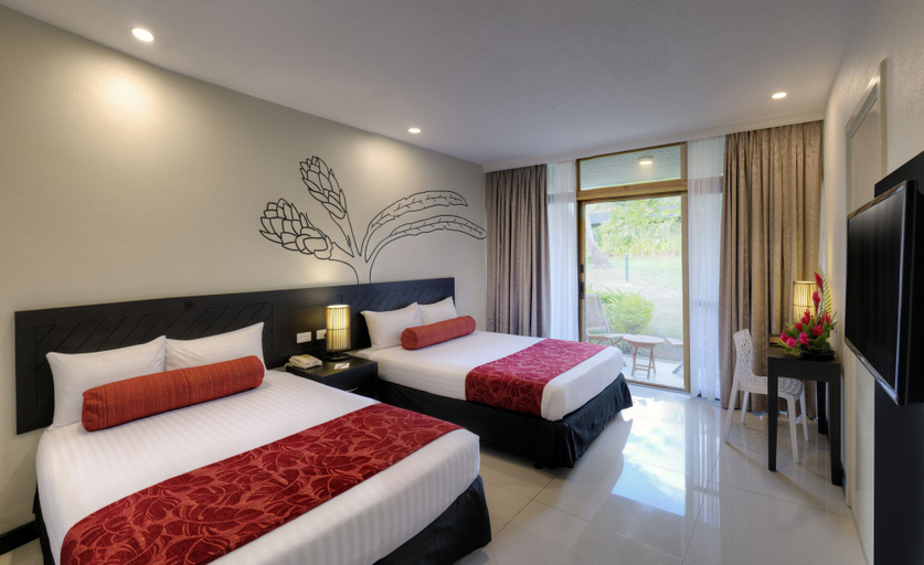 Bedroom 3, Tanoa International Hotel, Ba