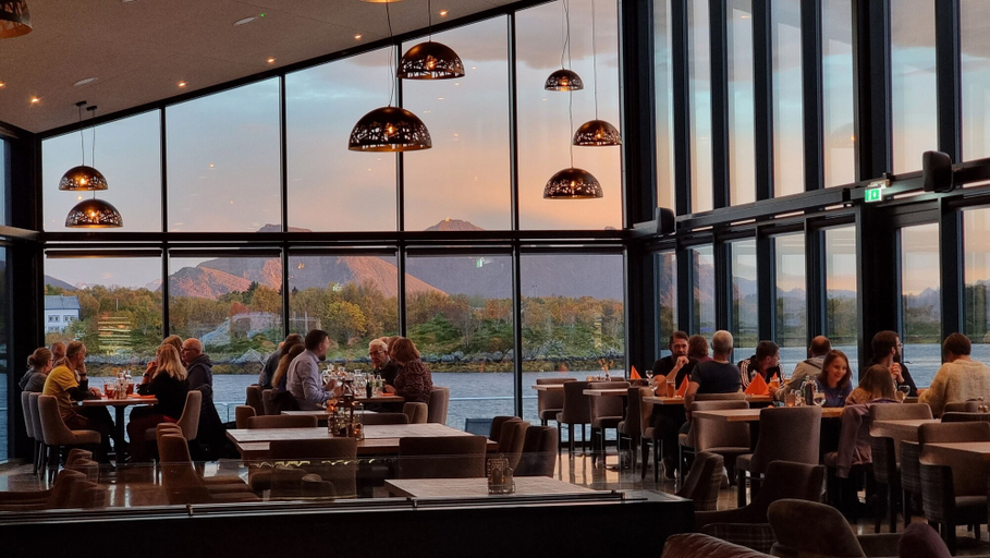 Food & Drinks 5, Ringstad Resort, Bø