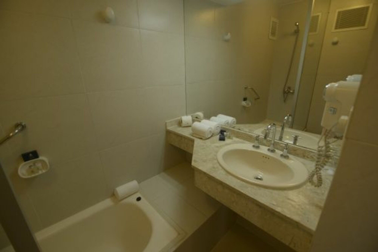 Bathroom 5, Hotel Guarani Asuncion, Asunción