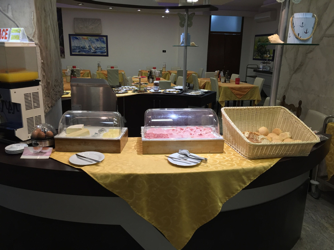 Food & Drinks 5, Hotel Roma, Massa Carrara