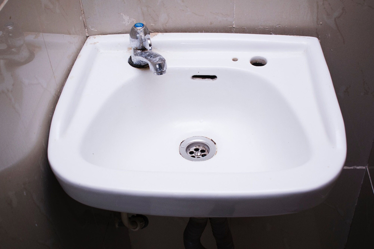 Bathroom 4, Day By Day Hotel, Alimosho