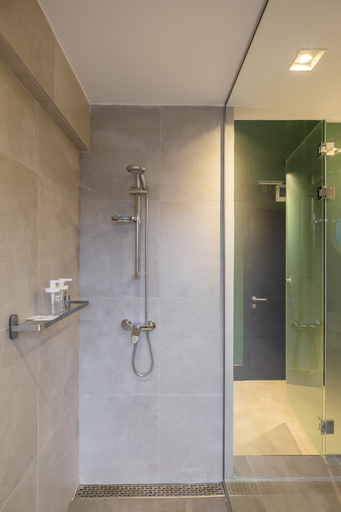 Bathroom 3, R34 Boutique Hotel, Stolichna