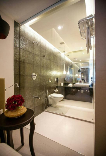 Bathroom 4, Hotel Satkar Grande, Thane