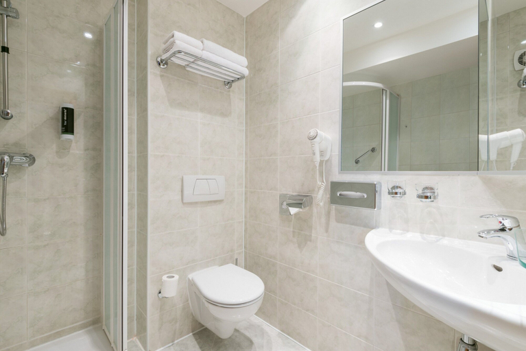 Bathroom 4, Hotel Troja, Praha 8