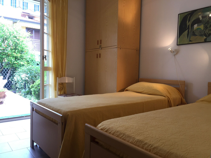 Bedroom 2, Casa Matilde, Massa Carrara
