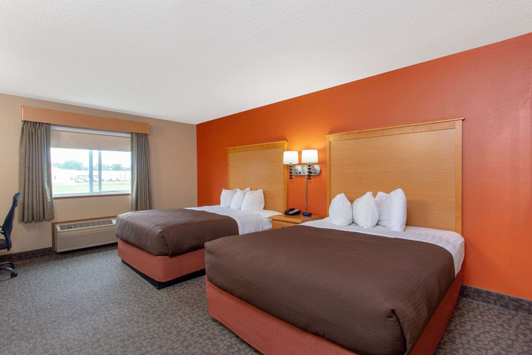 Bedroom 4, AmericInn by Wyndham Boscobel, Grant