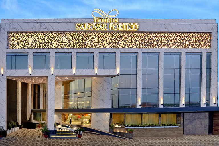 Exterior & Views 2, Taurus Sarovar Portico, Delhi
