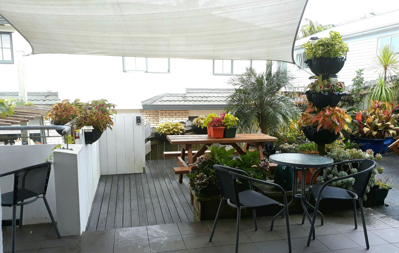 Food & Drinks 5, Lush & Co Auckland Bed & Breakfast, Waitakere